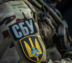 Спроба вербування на Житомирщині: 16-річній дівчині пропонували гроші за підпал авто та встановлення GPS-трекера