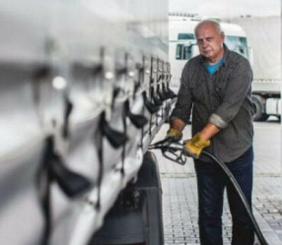 У НБУ розповіли, до чого готуватися водіям у 2023 році