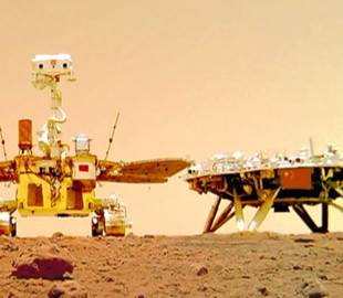Китайський марсохід Zhurong Mars завершує місію