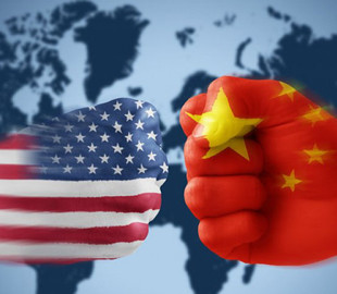 Китай послабив на рік контроль за експортом рідкісноземельних металів до США