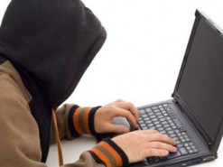 Мешканка Запоріжжя викрила шахраїв, що діяли від імені капелана