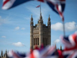 У Британії хочуть зобов’язати свідків підтверджувати, що їхні показання написані без ШІ