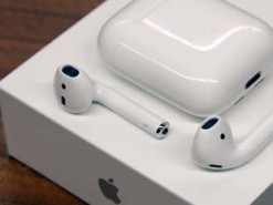 В 2019 году компания Apple выпустит новейшие AirPods 2