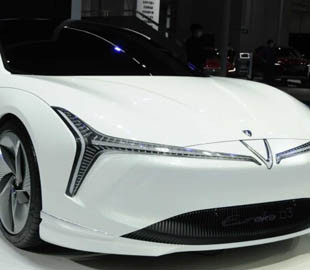 Нового конкурента Tesla з запасом ходу 800 км представили у Китаї