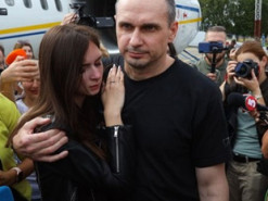 У Твіттері видалили фейкову сторінку Олега Сенцова