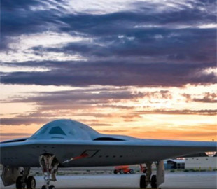 Невидима кара з надбомбами: що відомо про бомбардувальник B-2 Spirit, який вдарив по Ірану