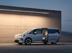 Перший електричний мінівен від Volvo отримав запас ходу понад 730 км