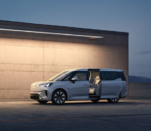 Перший електричний мінівен від Volvo отримав запас ходу понад 730 км