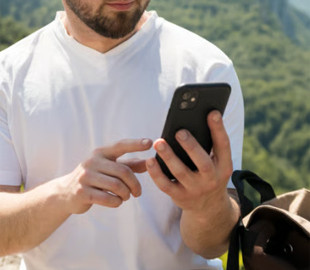 Туристка показала додаток, який замінює сім-карту за кордоном