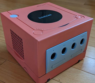 Энтузиаст собрал игровой компьютер в корпусе консоли Nintendo GameCube