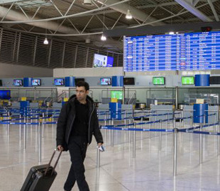 У Греції через технічний збій тимчасово зупинили авіарейси