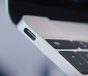 Гитарист Queen рассказал, за что он ненавидит Apple