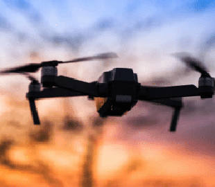 Невідомий дрон знову впав на територію військової частини у Польщі