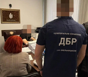 На Вінниччині двоє посадовців ТЦК вносили фіктивні дані в реєстр “Оберіг”