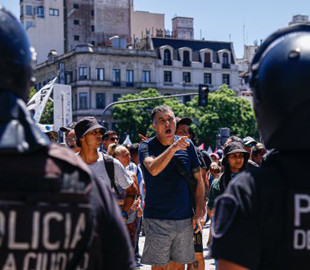 Вбивство трьох жінок в прямому ефірі викликало хвилю гучних протестів в Аргентині