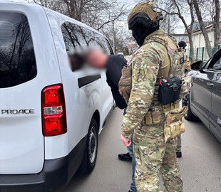 Видавали чужі відео за огляди автомобілів: шахраї ошукали українців майже на 2 мільйони гривень