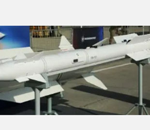 Розробники дізнались технічні характеристики нової російської ракети з комбінованою системою наведення