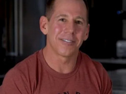 Американець готовий заплатити $25 тис. людині, яка знайде йому дівчину