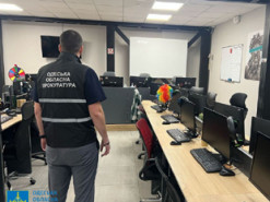 В Україні припинили роботу шахрайських колл-центрів: проведено 20 обшуків