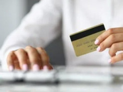 «Вам 6 500 допомоги» — у Сумах “банківська працівниця” залишила жінку без грошей і з кредитом на 64 тисячі