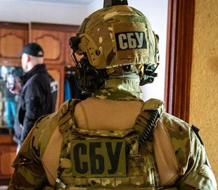 Взламывали телефоны и крали пароли: СБУ разоблачила группу хакеров