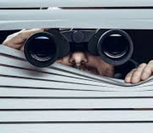 Єврокомісія попередила співробітників, що Брюссель кишить шпигунами