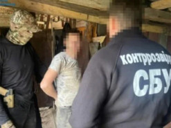 Українець на замовлення рф зливав дані про бойову авіацію на Хмельниччині