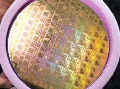 Мировой дефицит микросхем может ослабнуть к концу этого года