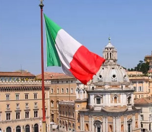 В Италии начали выдавать COVID-паспорта