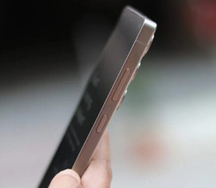 Galaxy S26 отримає антиблікові дисплеї у всіх моделях