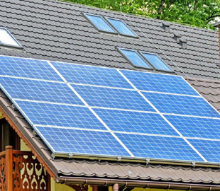 Хитрість, щоб сонячні панелі давали більше енергії: експерт дав головну пораду, як цього добитись