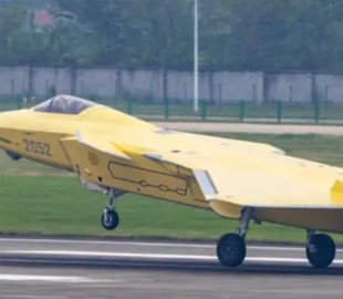 У китайських стелс-винищувачах J-20 усунуть головний недолік: суть модернізації