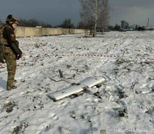 У Сумах знайшли цілий бойовий дрон РФ: поліція показала, що було всередині