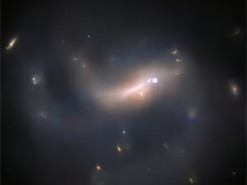 Hubble висвітлює наднову зірку