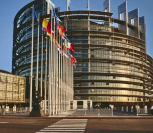 Європарламент закликає розглянути можливість військово-морської операції ЄС у Чорному морі