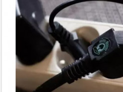 Що не слід вмикати через подовжувач: електрик назвав сім небезпечних побутових приладів