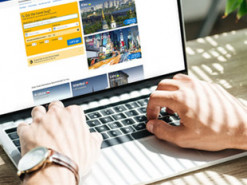 Глава Booking уволил 2700 сотрудников службы поддержки одним видео