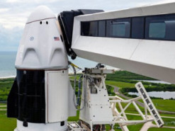 SpaceX Ілона Маска опублікувала фото екіпажу першої цивільної місії Inspiration 4
