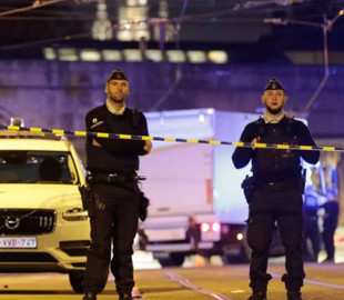 У Брюсселі невідомий напав на поліцейських із ножем - один загинув