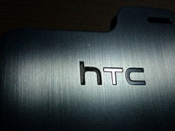 HTC выпустит недорогой полноэкранный смартфон