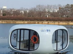 Човен на сонячних батареях зі ШІ фільтрує 2,5 млн літрів води щодня: навіщо