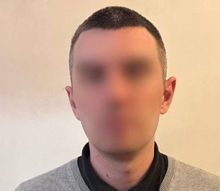 Чоловік постив радянську символіку в Facebook: що йому загрожує