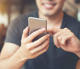 Поставки смартфонов Huawei в 2021 году рухнули более чем на 80%