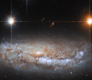 Новый снимок Хаббла: яркая галактика, известная взрывом сверхновой звезды