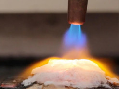 Вчені зі Стенфорда винайшли гель, який захистить будинки від пожеж