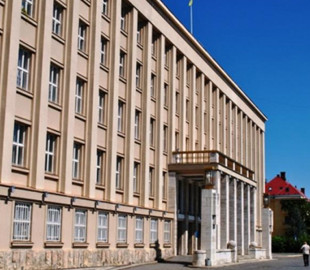 Вікіпедія вже "призначила" голову Закарпатської ОДА