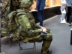 Соцсети высмеяли "экзоскелет будущего" для российских военных