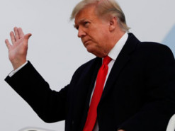 Трамп подовжив дію низки імміграційних обмежень