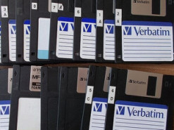 Чиновники Японии начинают отказываться от дискет