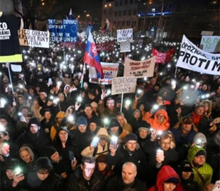 У Словаччині масові протести проти плану реконструкції суспільного мовлення